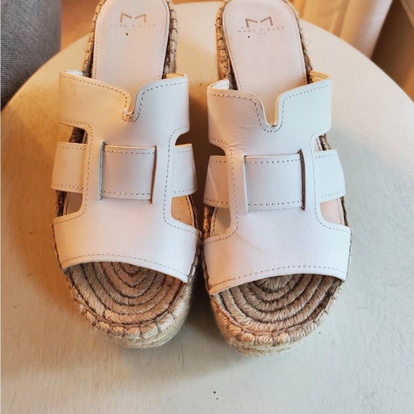 Marc fisher sandals - Picture 3 of 3